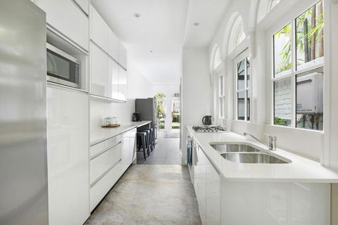 Pet Friendly Paddo Terrace - St Kilda Accommodation 2