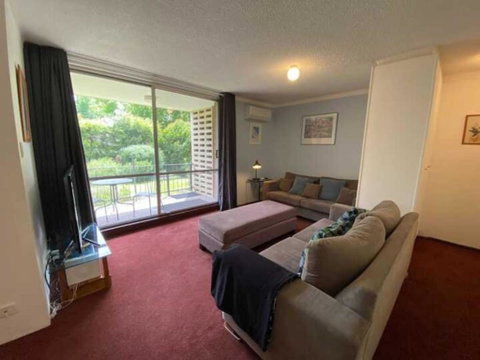 Quiet 2BR Apartment With Garden Views In Griffith - St Kilda Accommodation 0