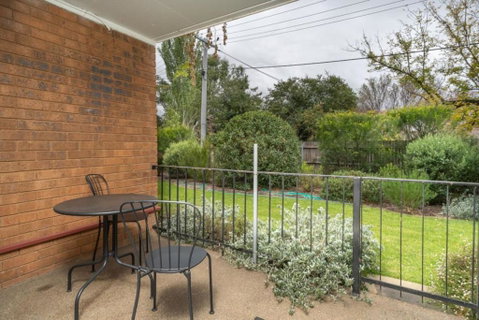 Quiet 2BR Apartment With Garden Views In Griffith - St Kilda Accommodation 1