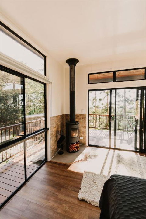 Rainforest Gardens - Luxury Hillside Accomodation With Views To Bay & Islands - St Kilda Accommodation 3