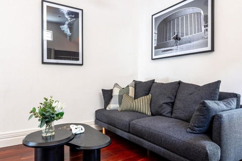 Prahran Timeless & Modern Haven, With Parking - St Kilda Accommodation 1