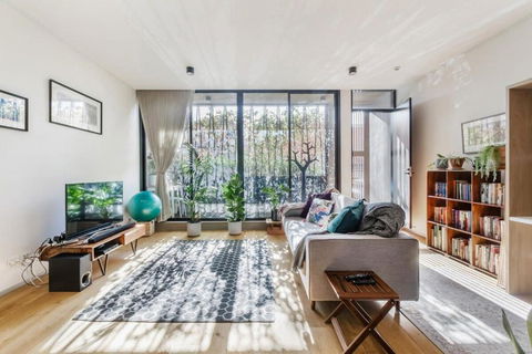 Premium Executive Apt In The Heart Of Fitzroy - St Kilda Accommodation 2