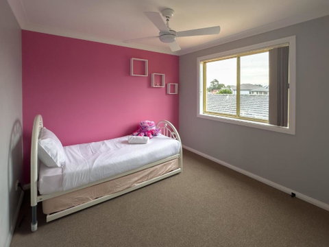 Prestons Dream Holiday 4 Bedroom - St Kilda Accommodation 1