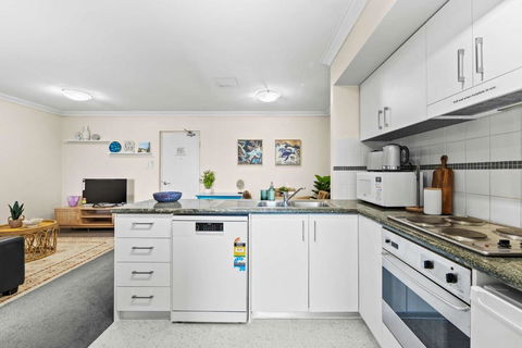 Prime Perth Apartment - St Kilda Accommodation 3