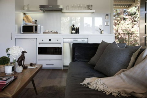 Provence Spa Villa 2 - St Kilda Accommodation 2