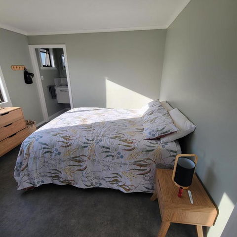 Pub In The Paddock - St Kilda Accommodation 1