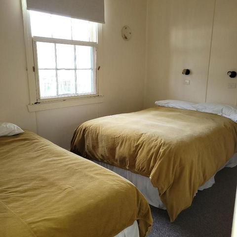 Pub In The Paddock - St Kilda Accommodation 2
