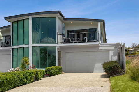 Questa E Bella - St Kilda Accommodation 2