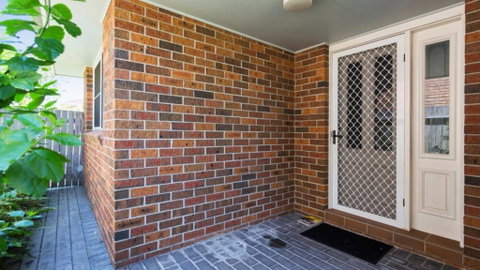 Quiet And Private Duplex - St Kilda Accommodation 1