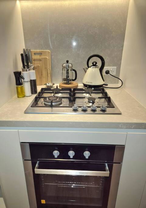 Radiance Residence RnR - St Kilda Accommodation 2
