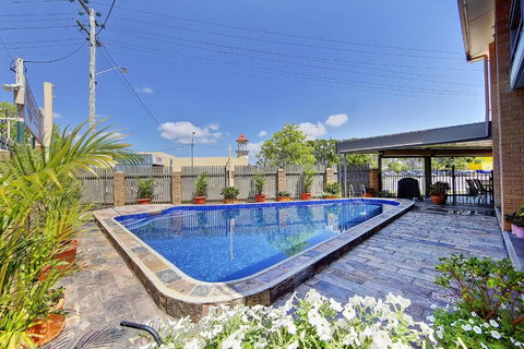 Raintree Motel - St Kilda Accommodation 1