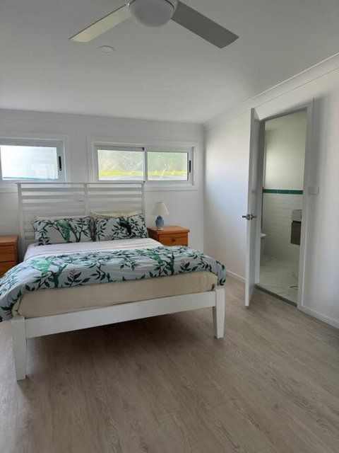 Rare Broulee Beachfront House - St Kilda Accommodation 1
