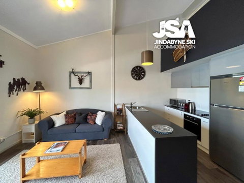 Razorback 6 - St Kilda Accommodation 2