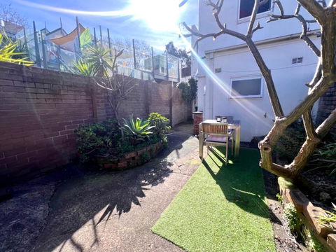 Rear Garden Suite - St Kilda Accommodation 2