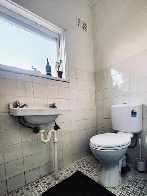 Rear Garden Suite - St Kilda Accommodation 3