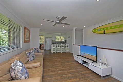 Red Door Beach House - St Kilda Accommodation 3