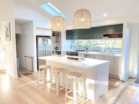 Red Hill Lane 5BedroomVineyard&RuralValleyViews - St Kilda Accommodation 1