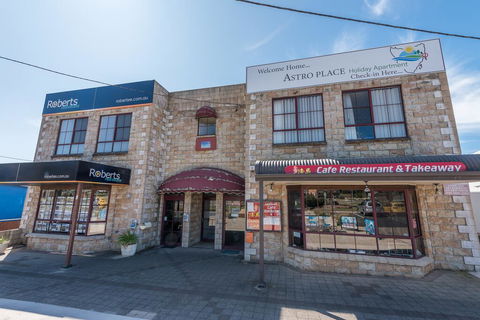 Astro Place - St Kilda Accommodation 0