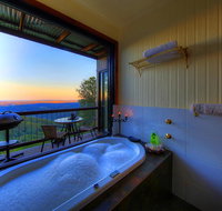 At Remingtons Private Cottages  Lodge - St Kilda Accommodation