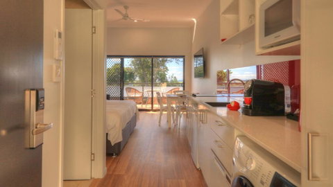Atherton Motel - St Kilda Accommodation 2