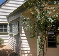 Atticus Cottage - St Kilda Accommodation