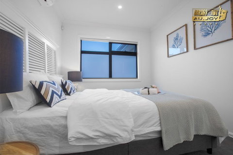 AU.JOY 3 Bed Townhouse Burwood 3 - St Kilda Accommodation 3