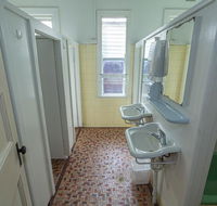 Australian Hotel - St Kilda Accommodation
