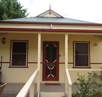 Autumn Affair Cottage 5 - St Kilda Accommodation