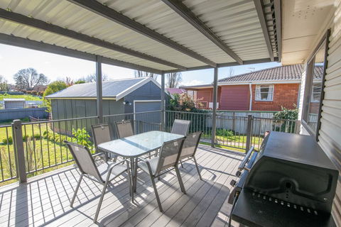Autumn St - Trendy East Orange - Near CBD - St Kilda Accommodation 3