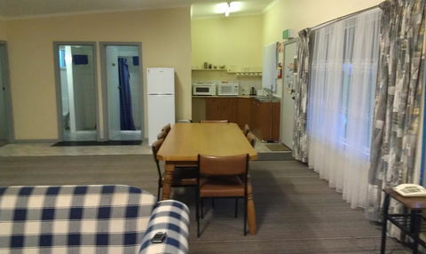 Avalon Motel - St Kilda Accommodation 1