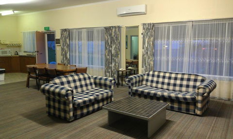Avalon Motel - St Kilda Accommodation 2