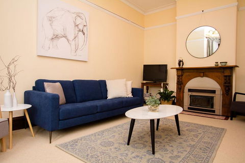 Avoca House - Circa 1900 Gorgeous Federation Home - St Kilda Accommodation 3