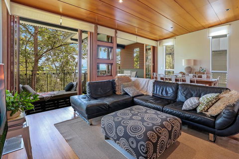 Award-winning Luxury, Noosa Heads - St Kilda Accommodation 0