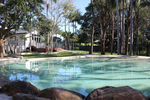 Away On Belongil Fields - St Kilda Accommodation 1