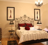 Azalea Cedar-Rose Barossa Valley Villa - St Kilda Accommodation