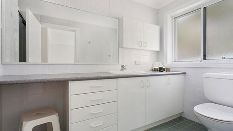 Azur 1 - South One Mile Beach - St Kilda Accommodation 1