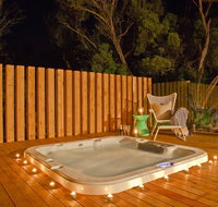 Azure Beach Retreat - Spa Luxury - St Kilda Accommodation