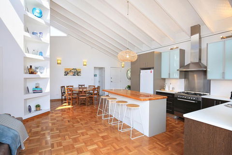 Balena @ Culburra - Pet Friendly - 1 Min Walk To Beach - St Kilda Accommodation 2