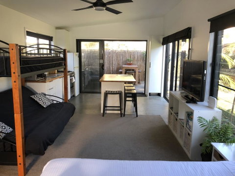 Bali In Berrara - St Kilda Accommodation 3