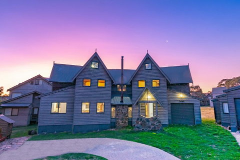 Banjo's Chalet, Alpine-getaways - St Kilda Accommodation 0