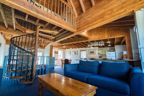 Banjo's Chalet, Alpine-getaways - St Kilda Accommodation 1