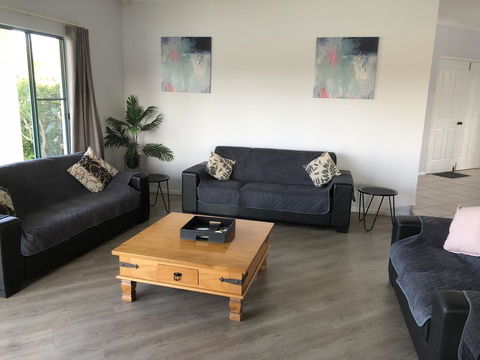 Bayz Maroochy Waters - St Kilda Accommodation 2