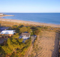 Beach Cottage In The Heart Of Mandurah - St Kilda Accommodation