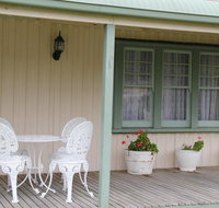 Beach Holiday Cottage - St Kilda Accommodation