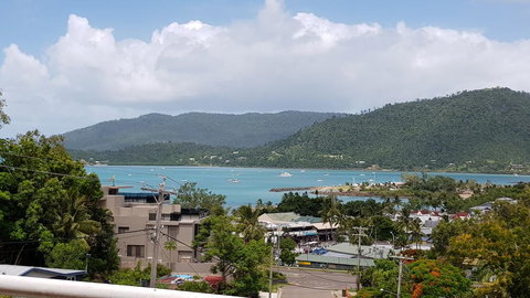 Beach House On Begley - Airlie Beach Central - St Kilda Accommodation 3