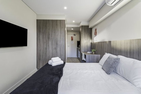 BEACH LOCATION STUDIO // CLOVELLY 2 - St Kilda Accommodation 2