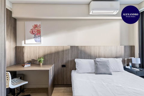 BEACH LOCATION STUDIO // CLOVELLY 2 - St Kilda Accommodation 0