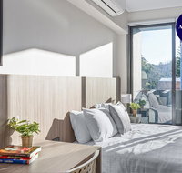 BEACH LOCATION STUDIO // CLOVELLY 4 - St Kilda Accommodation