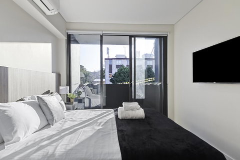 BEACH LOCATION STUDIO // CLOVELLY 4 - St Kilda Accommodation 3