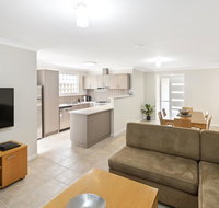 Beach Resort Chalet - St Kilda Accommodation